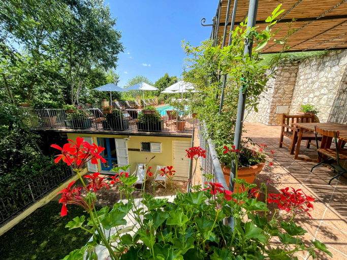 Exterior & Views 1, Spoleto Splash Torettawifiaircondishwasher - large terrace, patio, gardens, Perugia