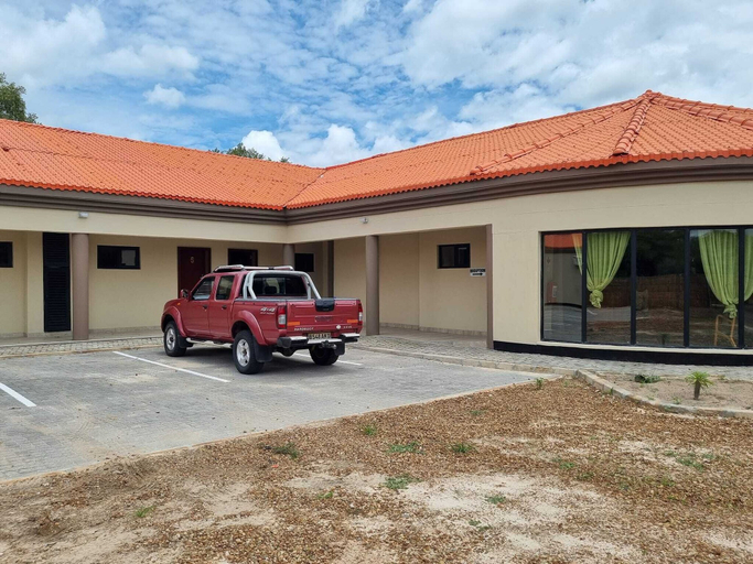 Exterior & Views 2, Eden Wood Guest House, Ngamiland West
