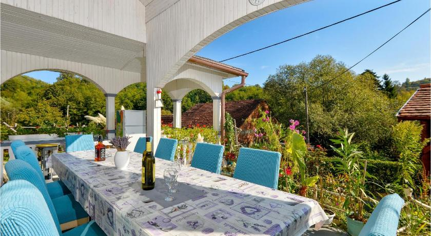 Others 5, Nice home in Nespes with Outdoor swimming pool and 2 Bedrooms, Sveti Ivan Zelina