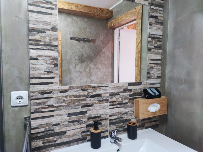Bathroom 3, Ruby Charm Houses 6 63367/AL, Porto