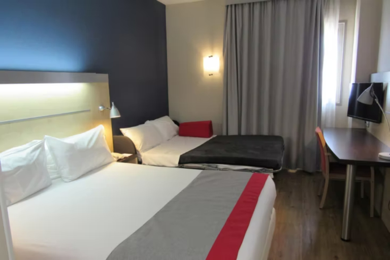 Bedroom 2, Holiday Inn Express MADRID - ALCOBENDAS by IHG, Madrid