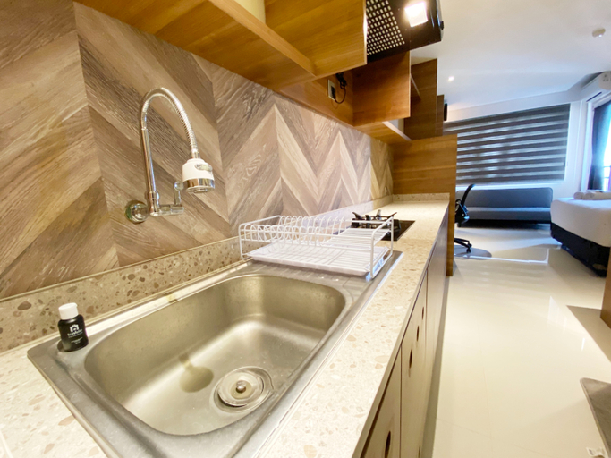 Bathroom 3, Cozy and Comfort Stay Studio Sentraland Semarang Apartment By Travelio, Semarang