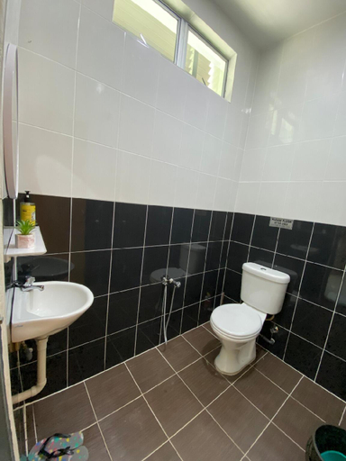 Bathroom 3, homestay kubang ikan chendering 5minit ke pantai, Kuala Terengganu
