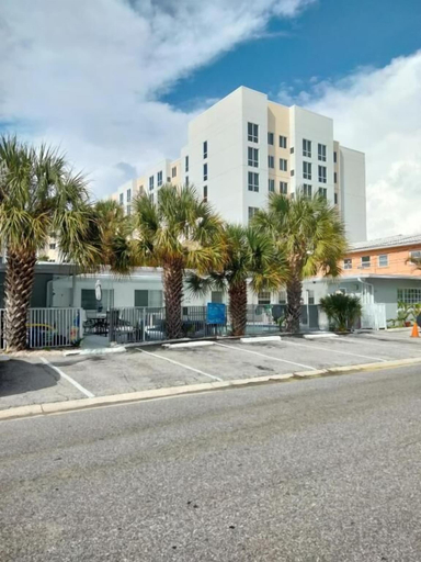 Exterior & Views 2, Tropical Sky Ranch Motel, Pinellas