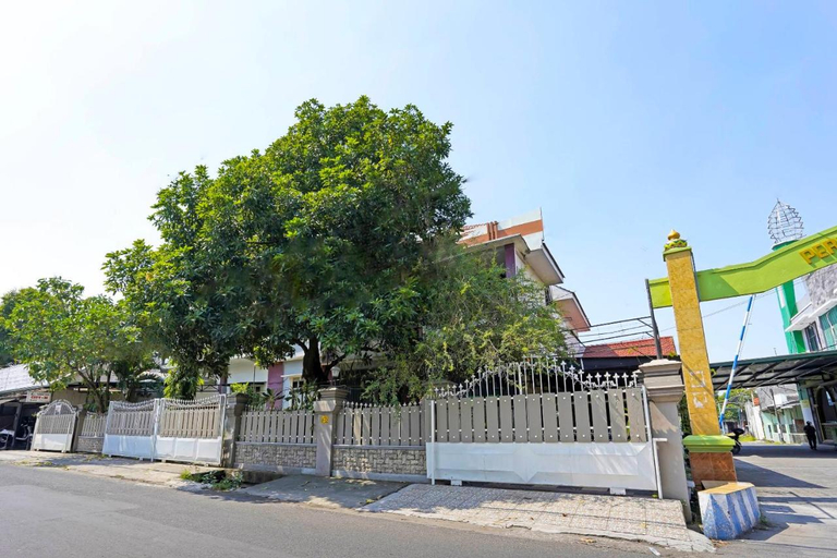 Others 5, City-m Urban Homestay, Mojokerto