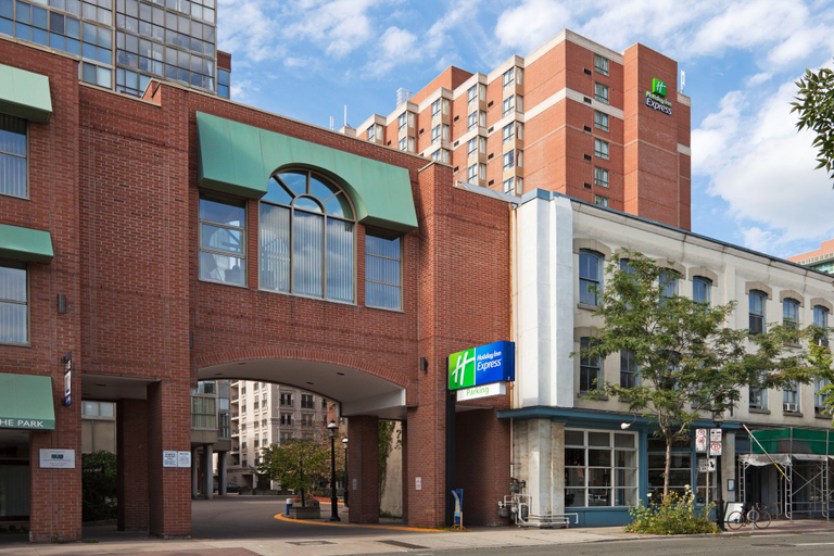 Exterior & Views 2, Holiday Inn Express TORONTO DOWNTOWN, Toronto