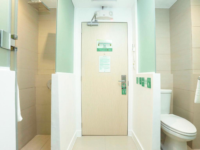Bedroom 5, Go Hotels Timog, Quezon City