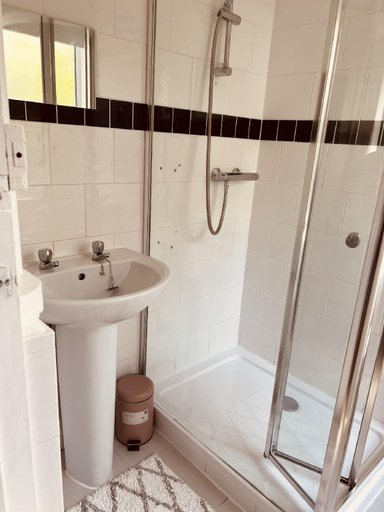 Bathroom 3, The Rosefield, Dorset