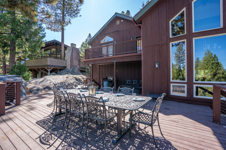 Others 5, Gorgeous 5 BDR Travioli Mountain Retreat for 10!, Fresno