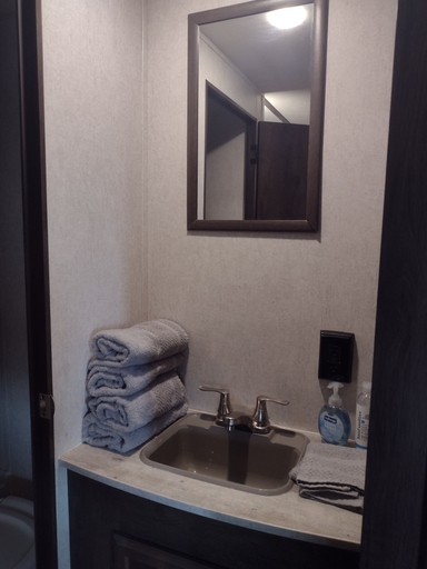 Bathroom 4, Branson RV Resort, Taney