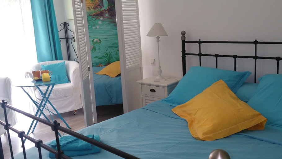 Bedroom 5, La Villa des Violettes, Haute-Garonne