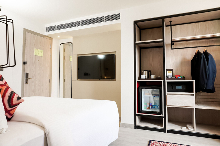Bedroom 4, Golden Tulip Lucknow, Lucknow