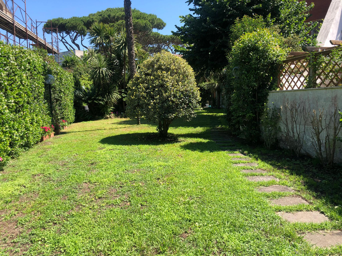 Garden 2, Villa Adriana relax, Rome