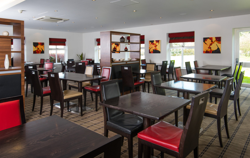 Food & Drinks 2, Holiday Inn Express WARWICK - STRATFORD-UPON-AVON by IHG, Warwickshire