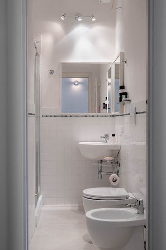 Bathroom 5, Novella Apartments, Florence