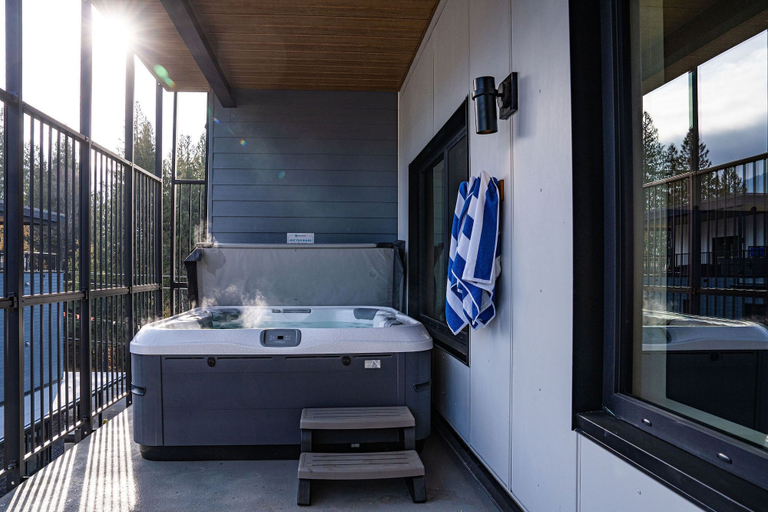 Bathroom 2, Altitude Adjustment Revelstoke Vacations, Columbia-Shuswap