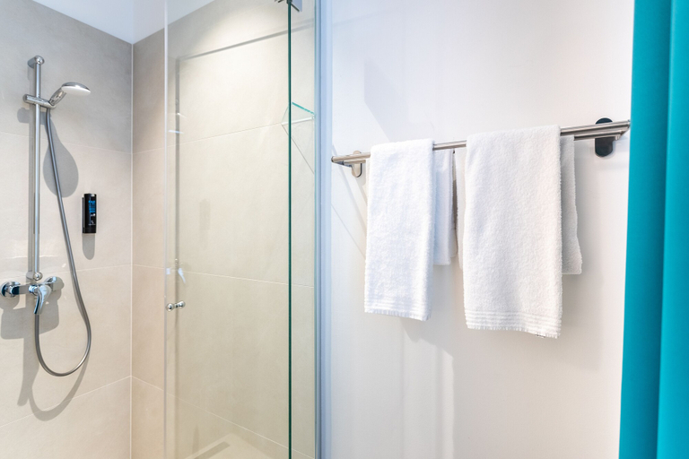 Bathroom 4, DaunTown Rooms - Self Check-In, Wien