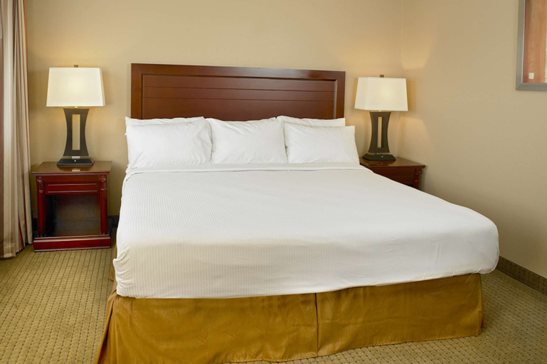 Bedroom 3, Coast Fraser Inn, Cariboo
