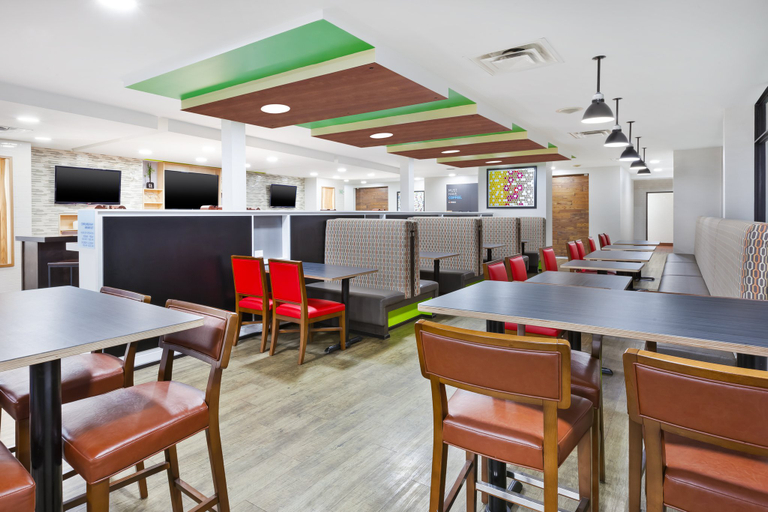Food & Drinks 3, Holiday Inn Express WINNIPEG AIRPORT - POLO PARK, Division No. 11