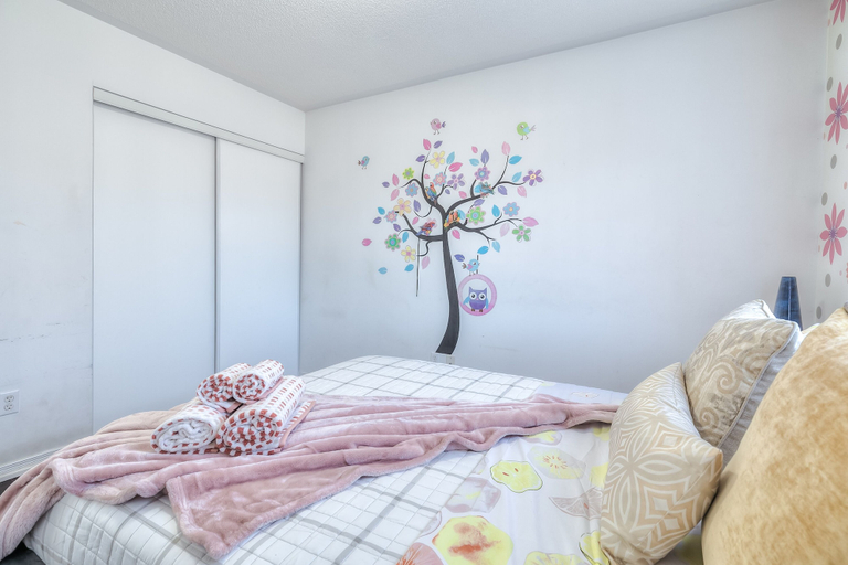 Bedroom 3, Ajax Suites, Durham