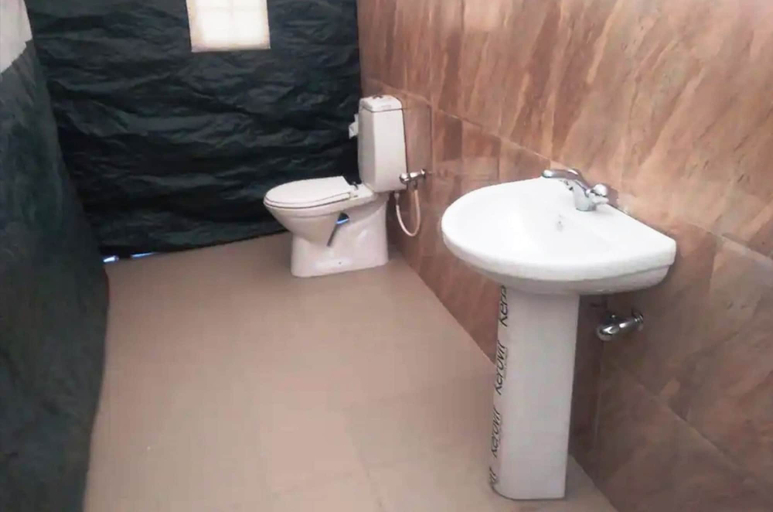 Bathroom, Mountain Camp, Leh