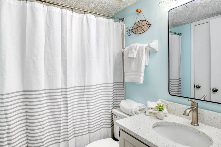 Bathroom 4, Ocean and Racquet 8208, Saint Johns
