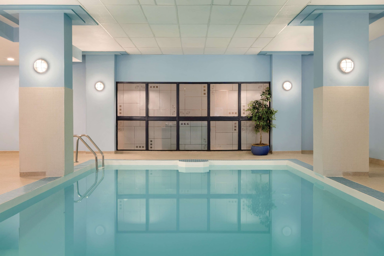 Sport & Beauty 3, Coast Edmonton Plaza Hotel by APA, Division No. 11