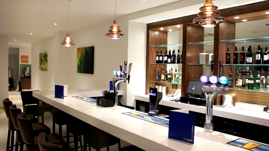 Food & Drinks 5, Holiday Inn Express WAKEFIELD, Wakefield