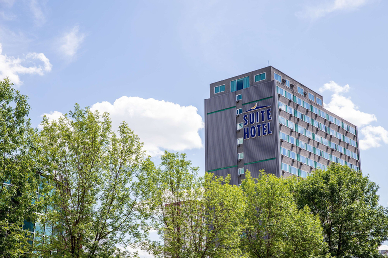 Campus Tower Suite Hotel, Division No. 11