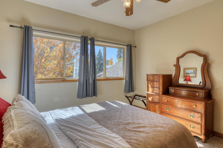 Bedroom 2, Uptown Escape, Archuleta