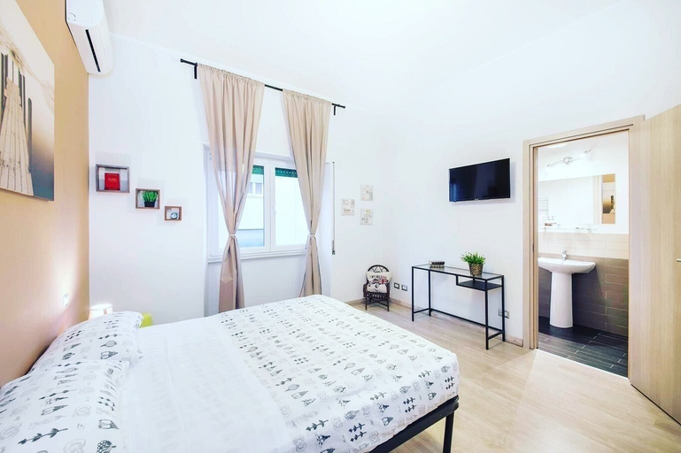 Bedroom 3, The Place to be & B, Rome