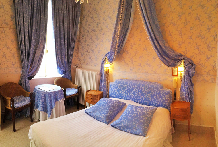 Bedroom 2, Hotel Le Manoir, Bas-Rhin