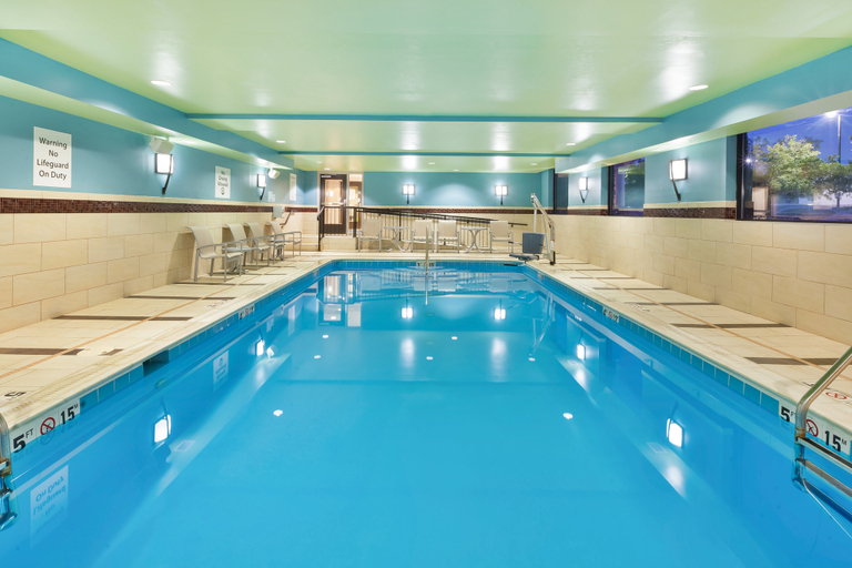 Sport & Beauty 2, Holiday Inn Express WALDORF by IHG, Charles