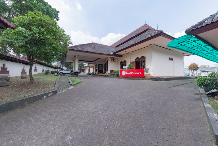 Exterior & Views 2, RedDoorz Plus @ Wisma Kenanga Sukabumi, Sukabumi