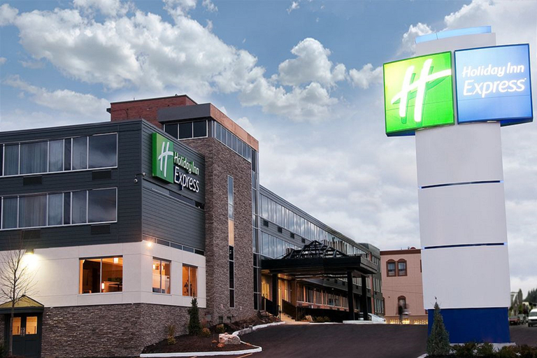 Exterior & Views 2, Holiday Inn Express SAULT STE MARIE, Algoma