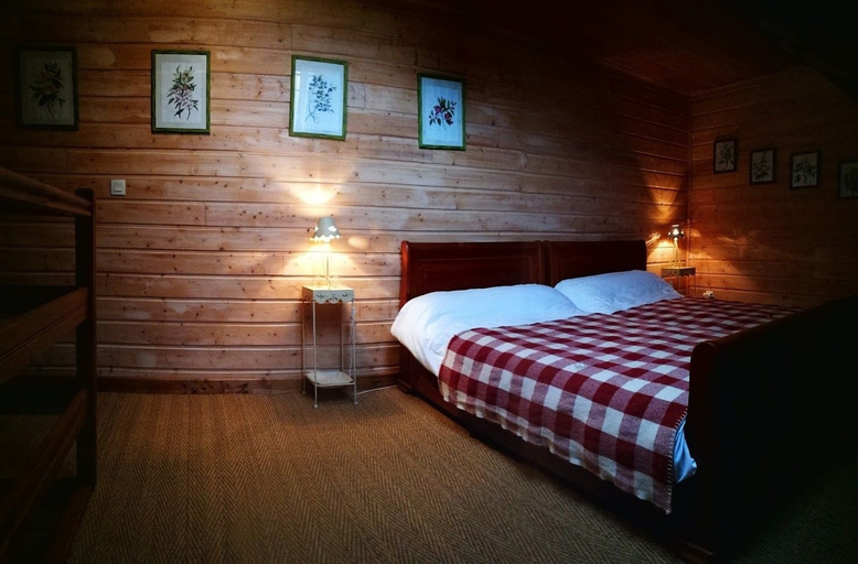 Bedroom 2, La Ferme Bonne de la Grotte, Savoie
