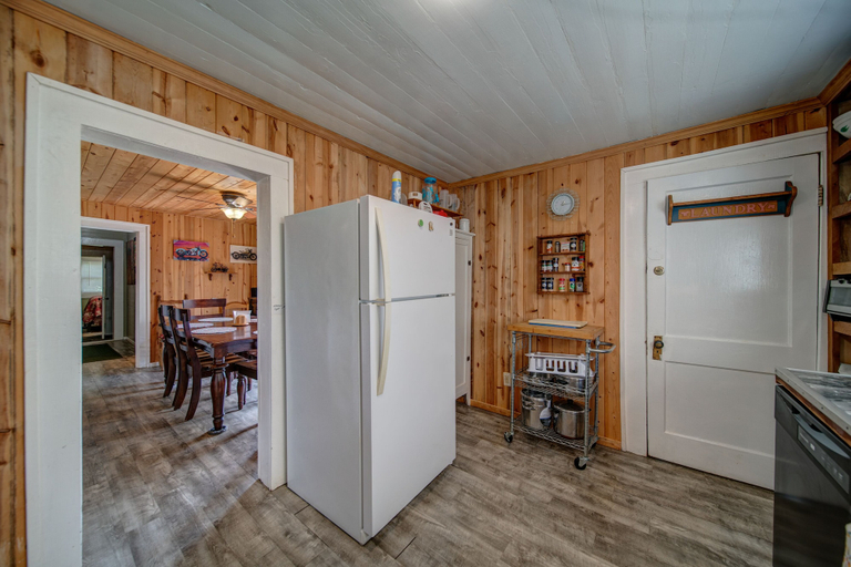Others 5, Moonshiner's Cabin Minutes From Two Wheels!, Union