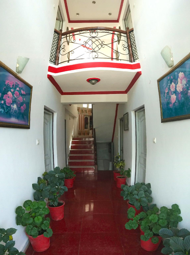 Public Area 2, Hotel Victoriya palace, Kangra