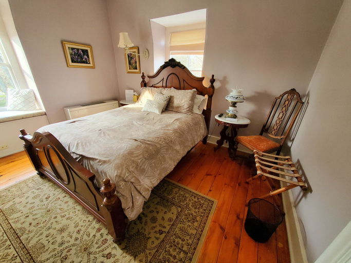 Bedroom 3, The Bevin House Bed & Breakfast, Middlesex