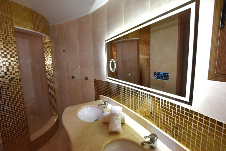 Bathroom 4, El Salvador Fustera, Alicante