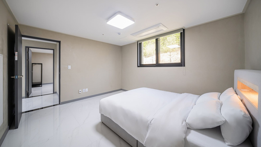 Bedroom 2, Sadam Stay, Goesan