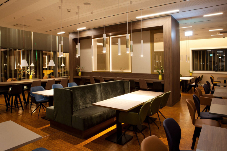 Food & Drinks 5, Hampton by Hilton Munich City Center East, München