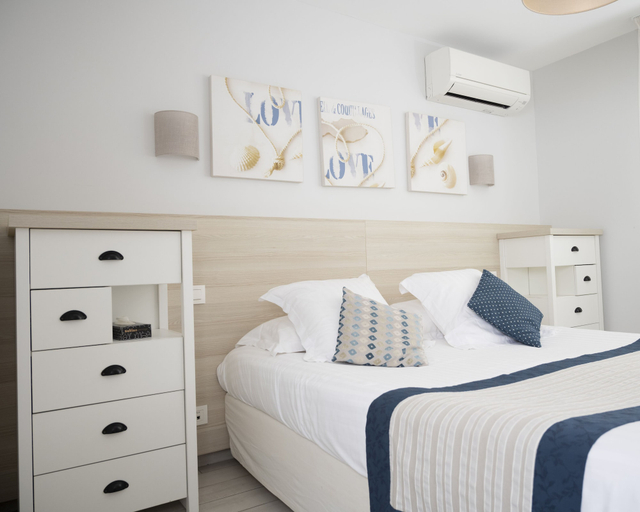 Bedroom 5, A Deux Pas de l'Eau, Bouches-du-Rhône