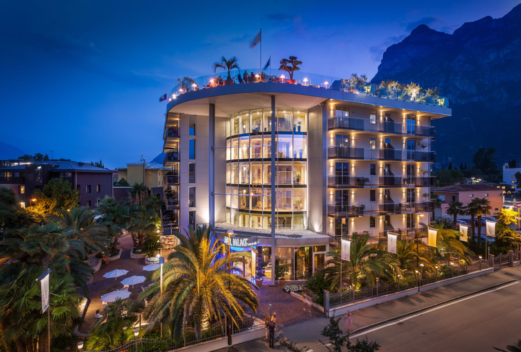 Exterior & Views 2, Hotel Kristal Palace - Tonelli Hotels - Adult Friendly, Trento