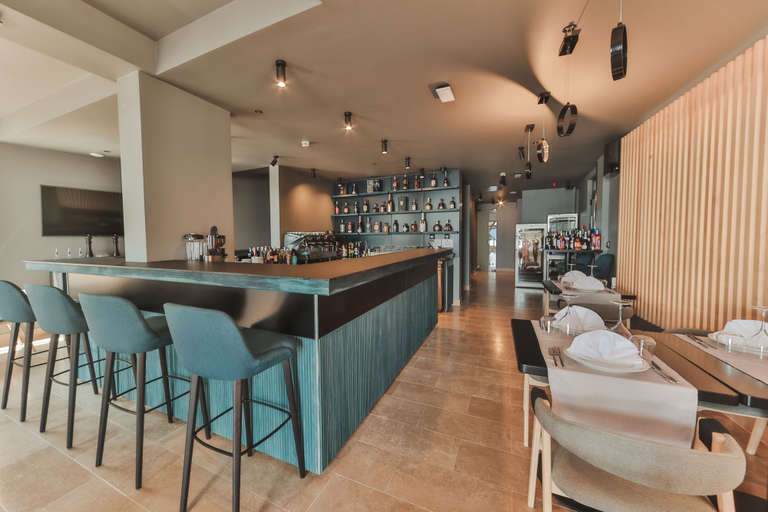 Food & Drinks 5, Boutique Hotel Shell