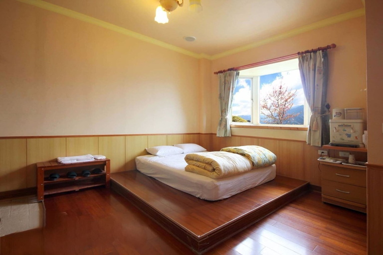 Bedroom 3, Chingjing New Paradise B&B, Nantou