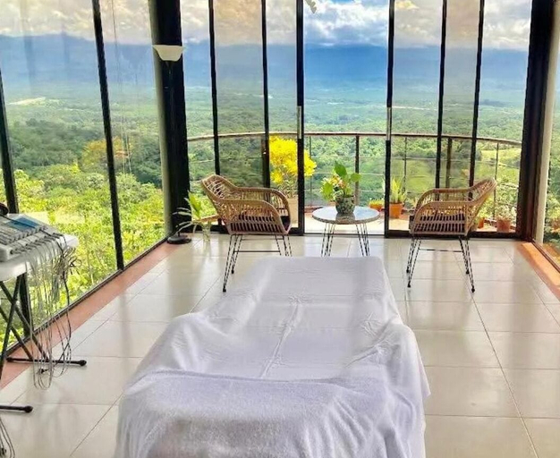 Others 5, Mountain Top Park Hotel, Aguirre