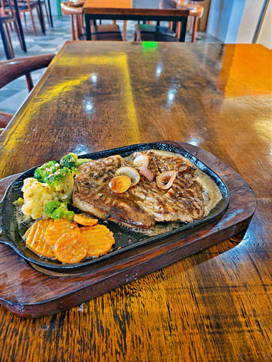 Food & Drinks 4, Cebu Dulcinea Hotel, Lapu-Lapu City