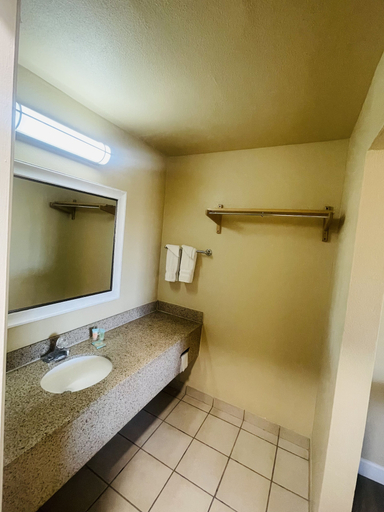 Bathroom 3, Happy Smart Inn I-10 Eloy and Casa Grande, Pinal