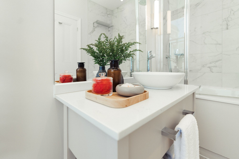 Bathroom 2, The Charm Brighton Boutique Hotel and Spa, Brighton and Hove
